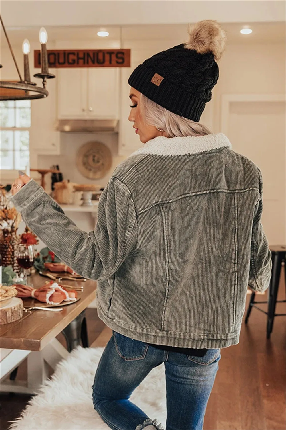 

Wool Jacket Women Solid Single Breasted Pocket Corduroy Jacket Coat Thicken Fleece Autumn Winter Ladies Short Outerwear