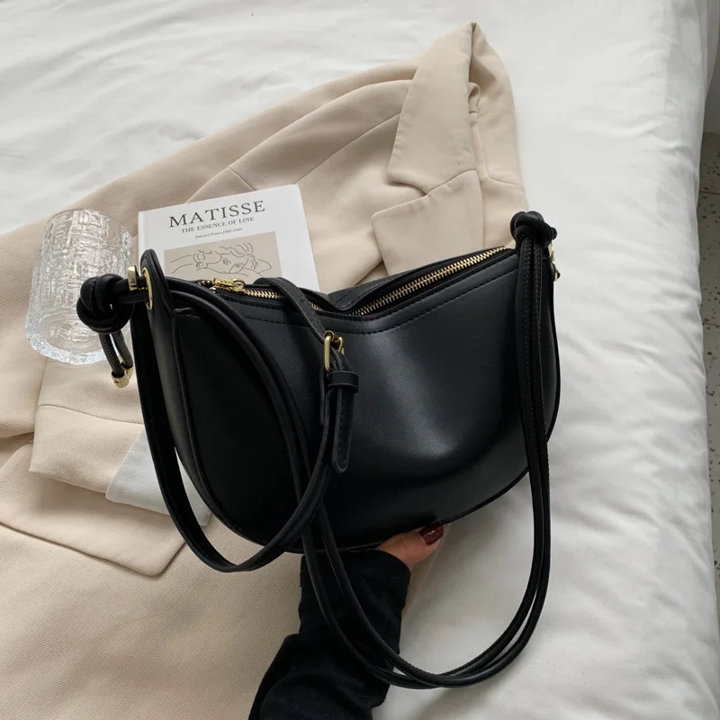 

Luxury One-shoulder Armpit Bag Autumn and Winter Portable Retro Female Bag 2021 New Simple and Popular High-end Messenger Bag