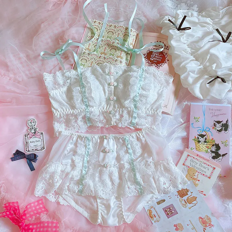 

Wriufred Underwear Lolita retro lace front buckle flower bra set luxury romantic mermaid shell girl lingerie with panties set