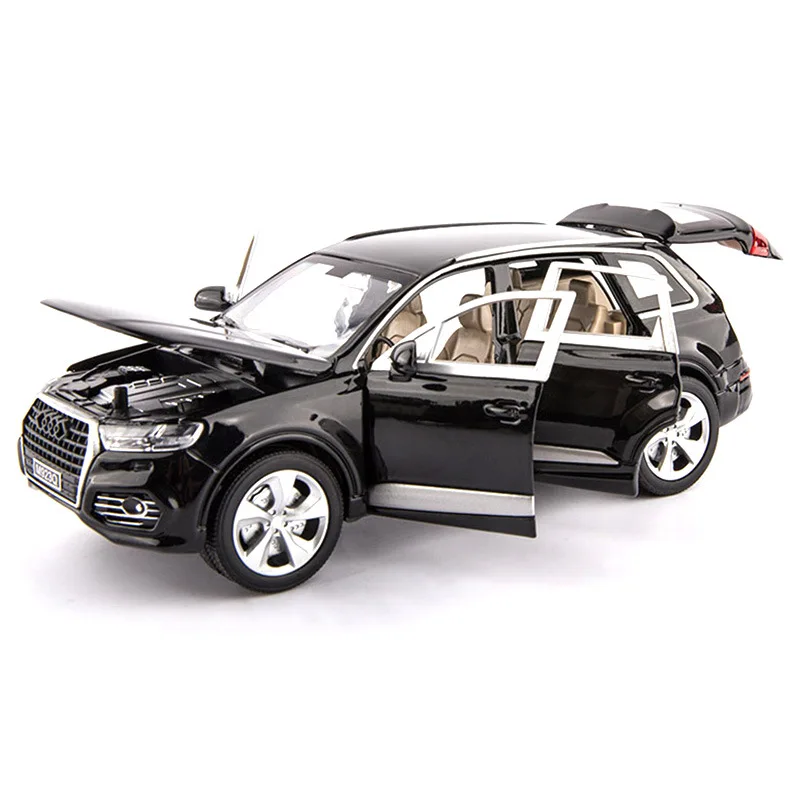 

1:24 High Simulation Alloy Car Model for Audi Q7 Off-road Model with Sound and Light Pull Back Toys for Children Car Collection