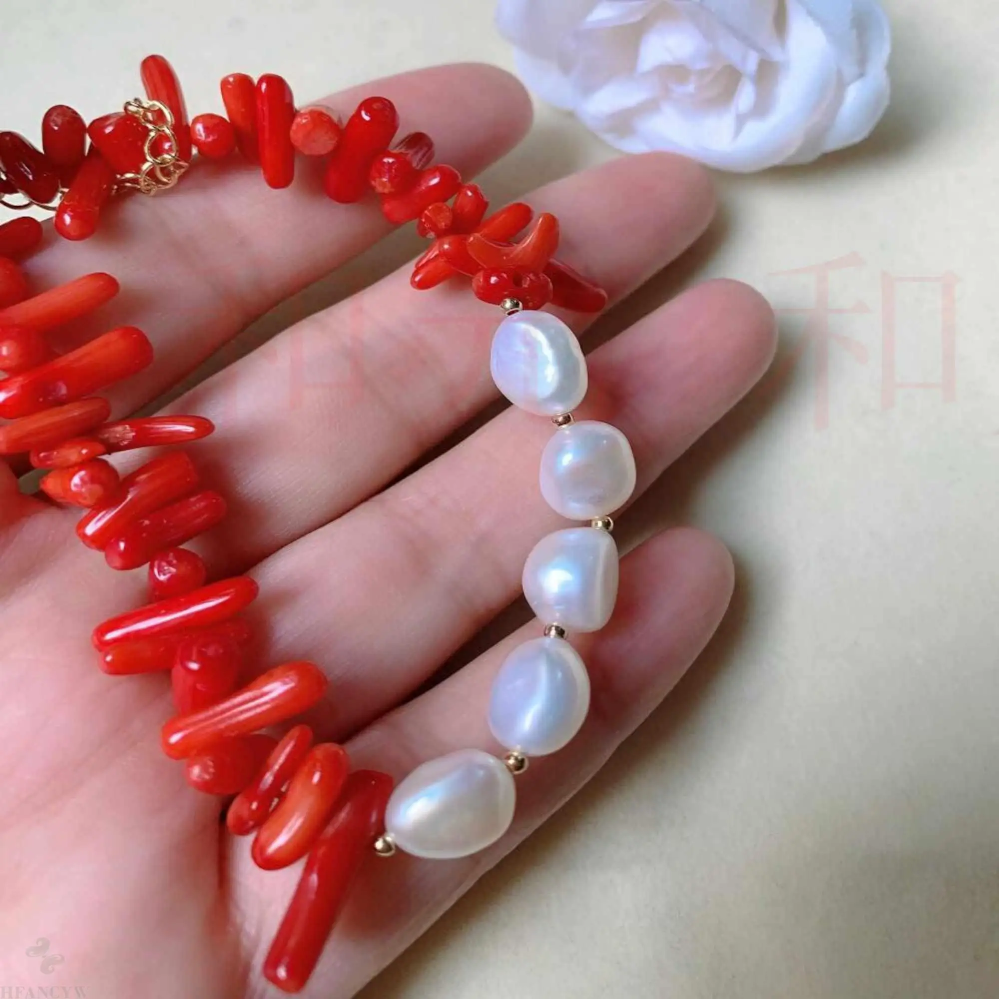 

Fashion natural White round Fresh water pearl Red Coral Gold bracelet gift Elegant Inspiration spread Elegant Beaded Wrist