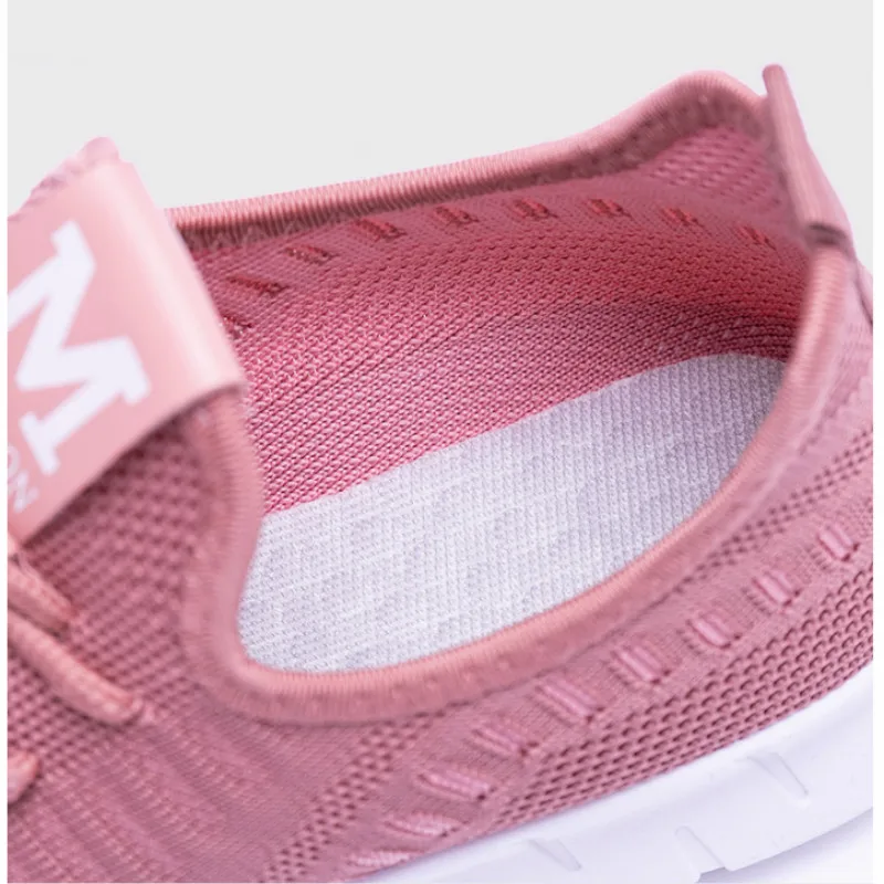 

Casual Sneakers Women Knitting Soft Sole Ladies Vulcanized Mesh Breathable Lace-up Female Flats Shoes Spring and Autumn New 2021