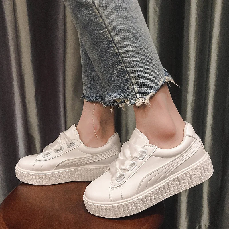 Женские кроссовки из искусственной кожи на толстой подошве белые для бега