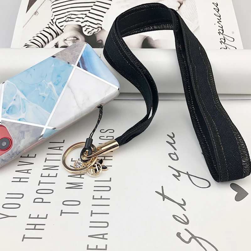 Шнурок для удостоверения личности однотонный Шарм на шею ремешок мобильный