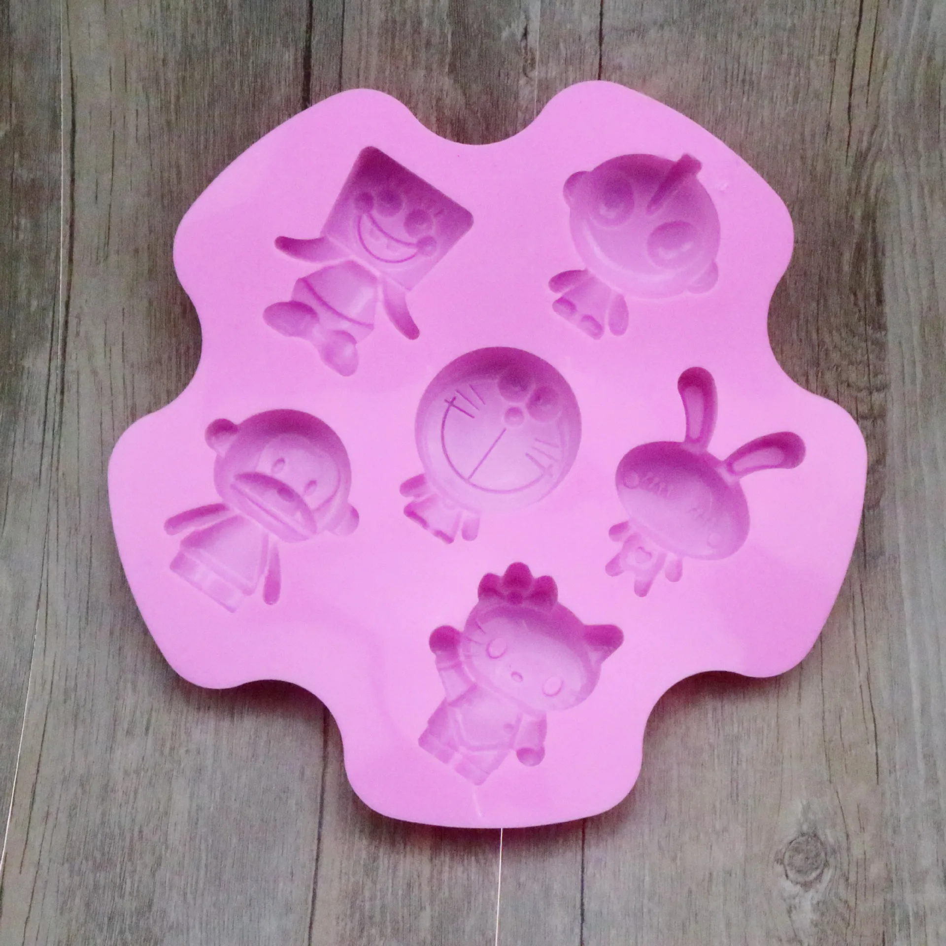 Силиконовая форма для льда с мультяшными персонажами 6 отверстий поднос