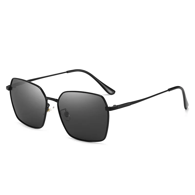 

The New Square Metal Sunglasses Men's Classic Model Of Polarized Sunglasses