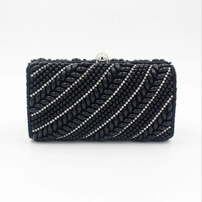 Маленькая квадратная дамская сумочка с жемчужинами и вышивкой из бисера женские