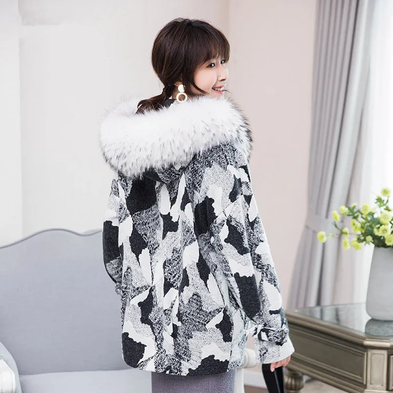 

New Warm Winter 2023 Jacket Women Cotton and Wool Coat Female Natural Raccoon Fur Collar Hooded Woolen Coats 18016YQ1790