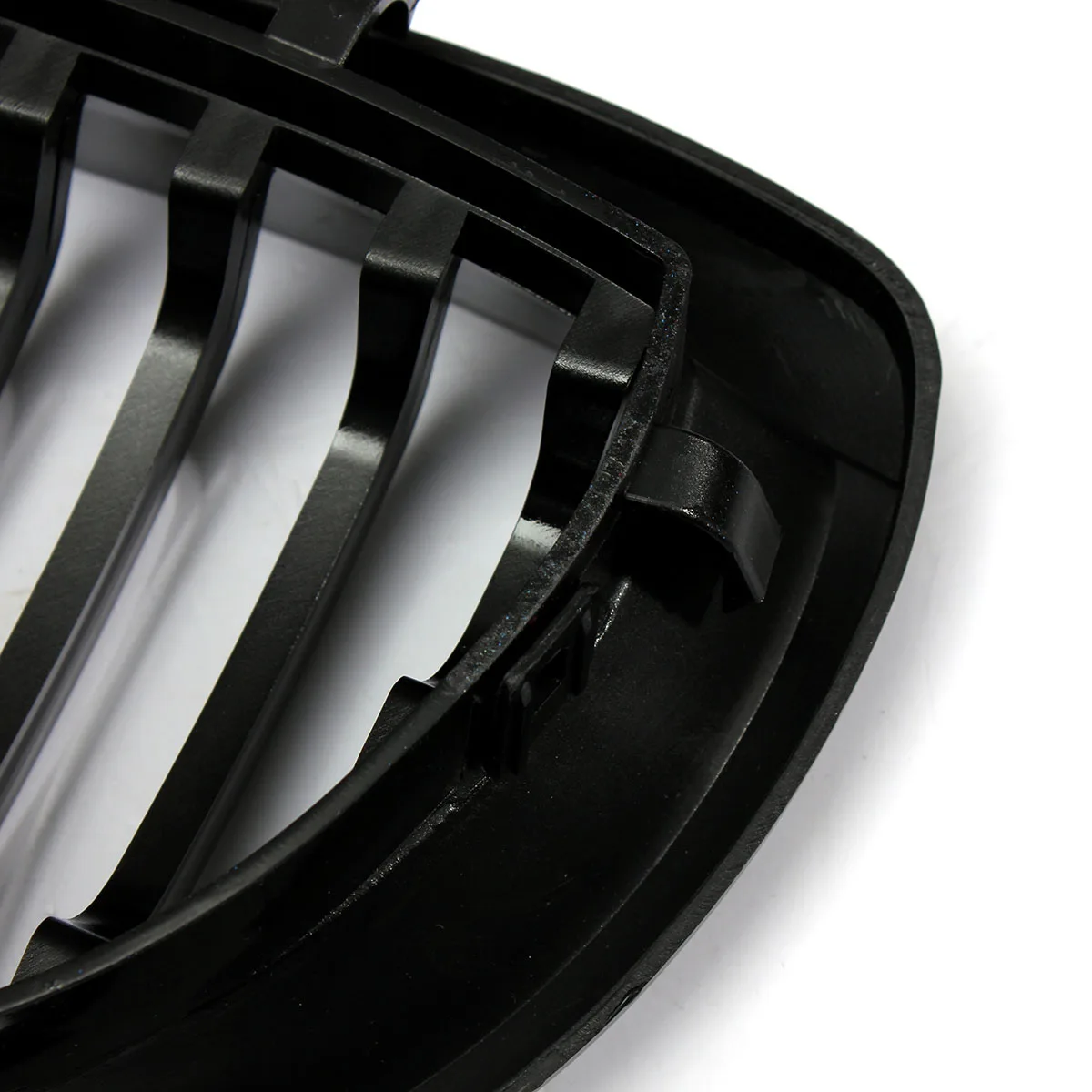 

2PCS Front Bumper Hood Kidney Grille Racing Grill Gloss Black For BMW 3 Series E46 2-Door Coupe Cabriolet 2002 2003 2004 2005
