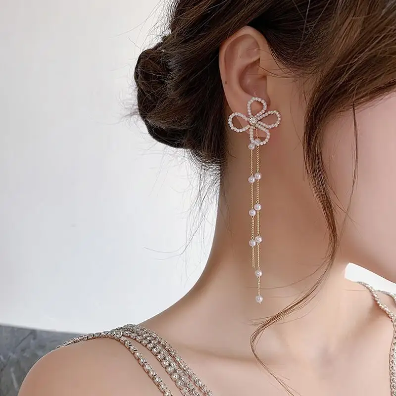 

XIAOBOACC Korean Fashion Earrings for Women Elegant Pearl Flower Asymmetric Long Tassel Earring Free Shipping