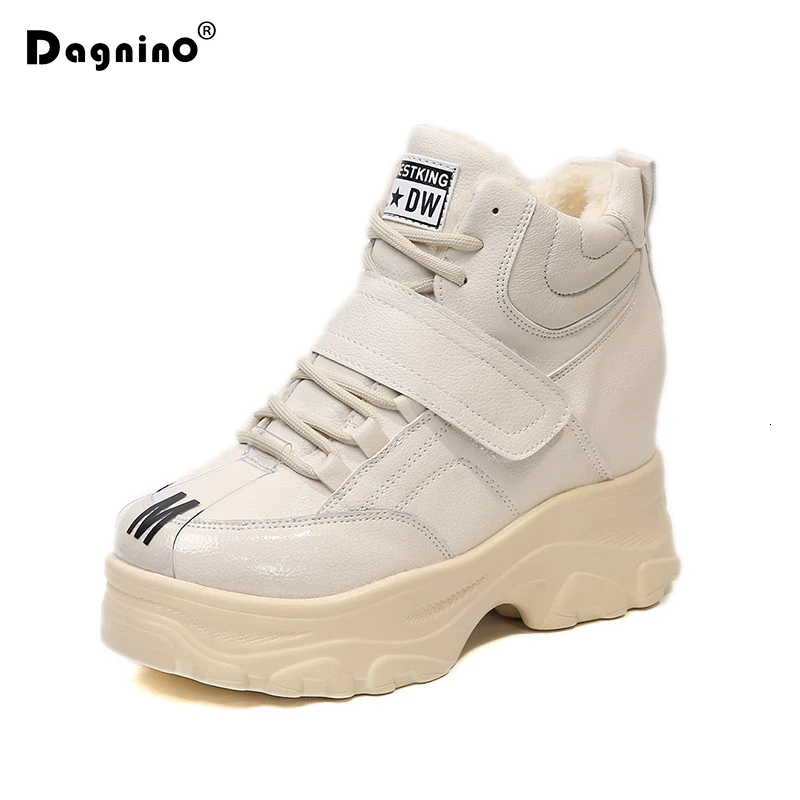 Женские зимние ботинки на танкетке теплые меху с толстой подошвой 9 см высоком