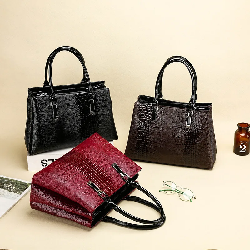 

Fashion bag women 2019 new spring shoulder portable messenger bag large capacity ladies bags