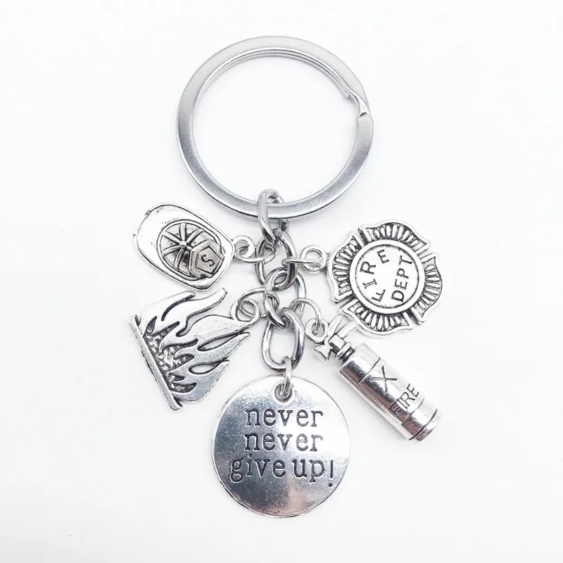 Брелок с подвеской в виде огнетушителя и шляпы|Брелоки| |