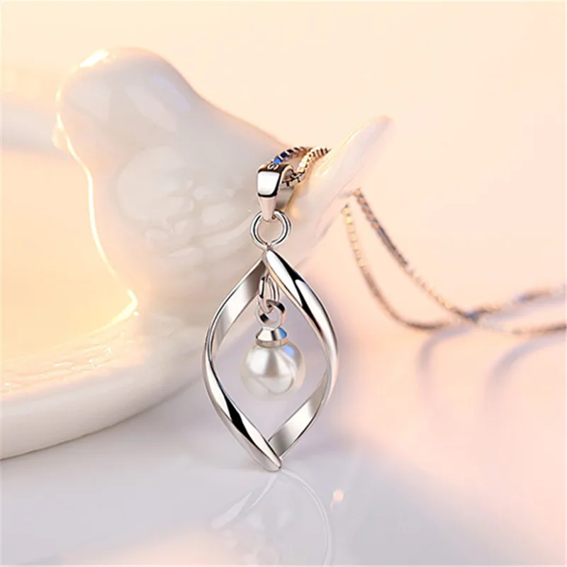 Женское ожерелье с подвеской в виде листьев