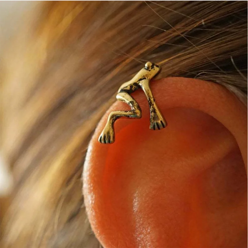 сережка в хрящ