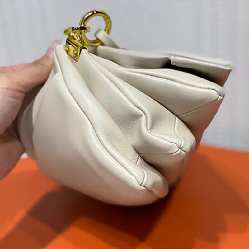 

Natural Cowhide Leather Women Chain Messenger Bag Multi Compartment Solid Color Small Square Wide Strap Bag For Ladies