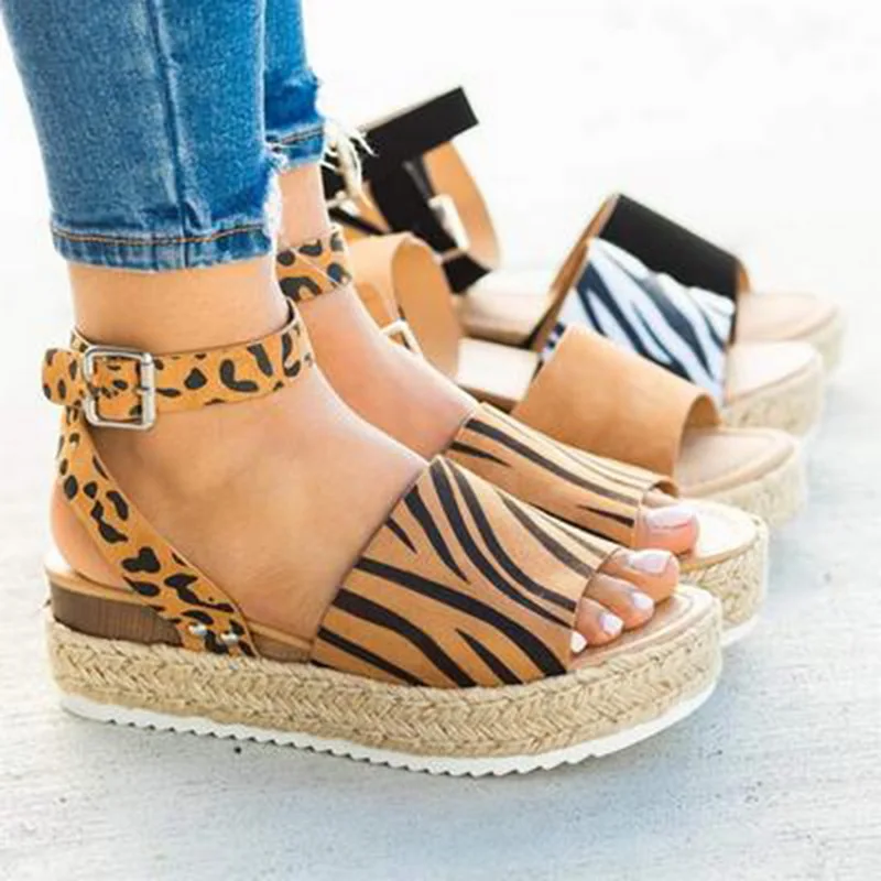 Туфли на танкетке для женщин сандалии высокий каблук шлепанцы платформе черные #