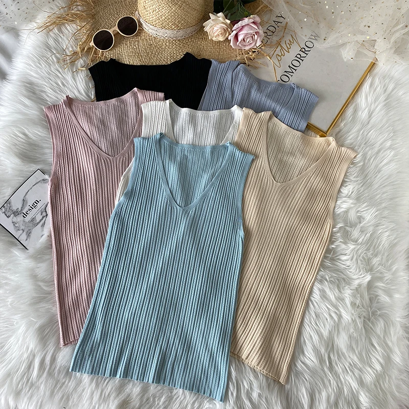 

Real photo 2021 knitted ice silk suspender vest for women with short summer wear and new versatile sleeveless V-neck blouse