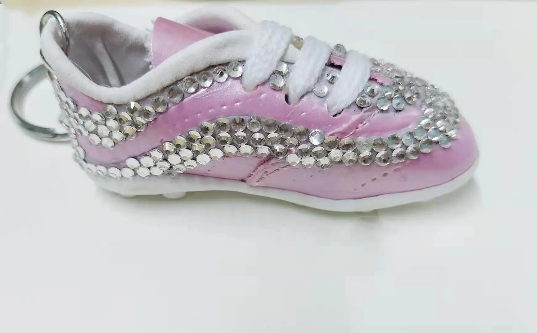 

2021 popular fashion popular sneaker keychain