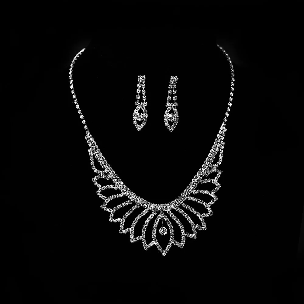 

L99 Romantic Bride Crystal Wedding Set Flower Hollow Wedding Necklace Earrings 2-Piece Jewelry