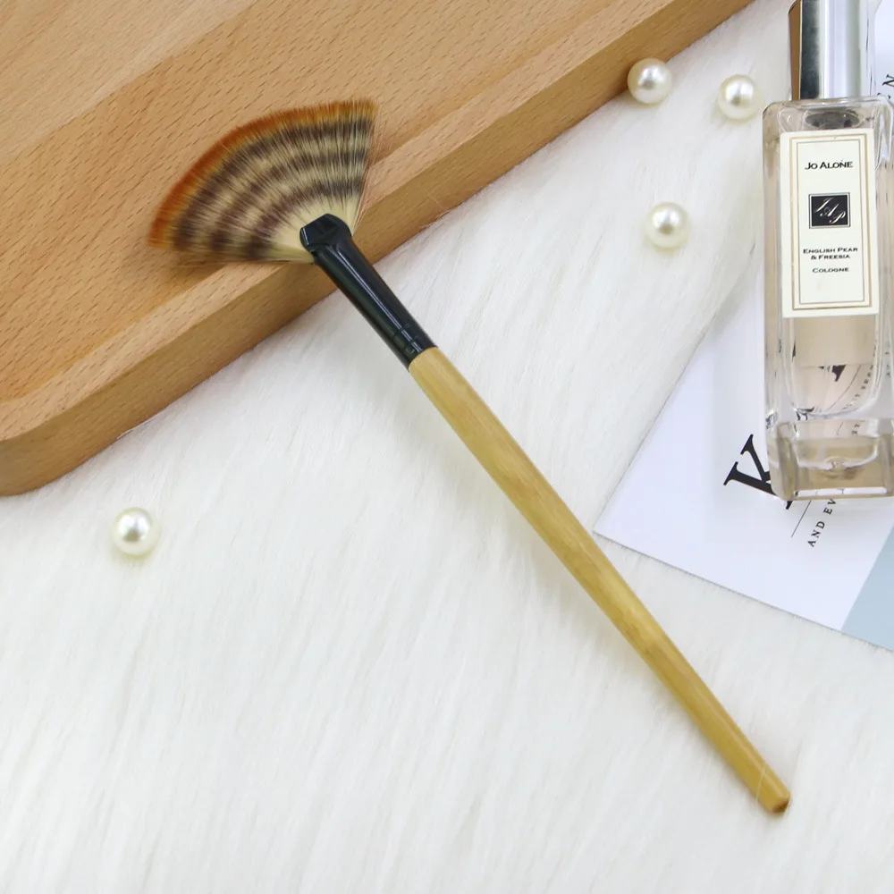 Новая одинарная кисть для смешивания/контура/щек румяна пудра мягкая кисточка