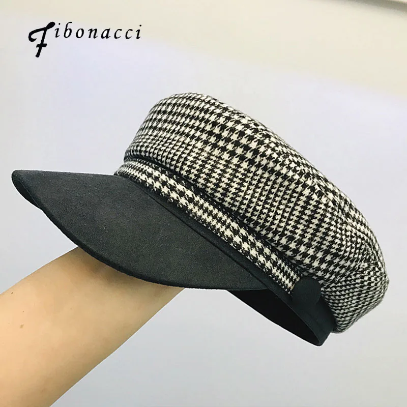 Шапка Fibonacci Женская хлопковая в стиле милитари, на осень/зиму