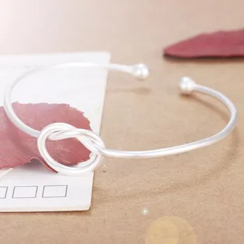 

Simple Jewelry European and American Creative Jewelry Knotted Bracelet SZ032