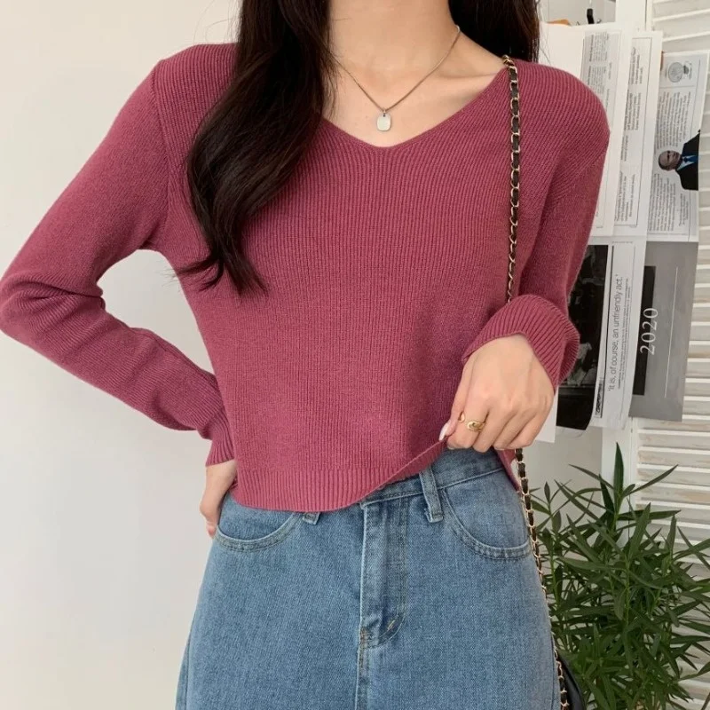 

Женский пуловер с V-образным вырезом и длинным рукавом