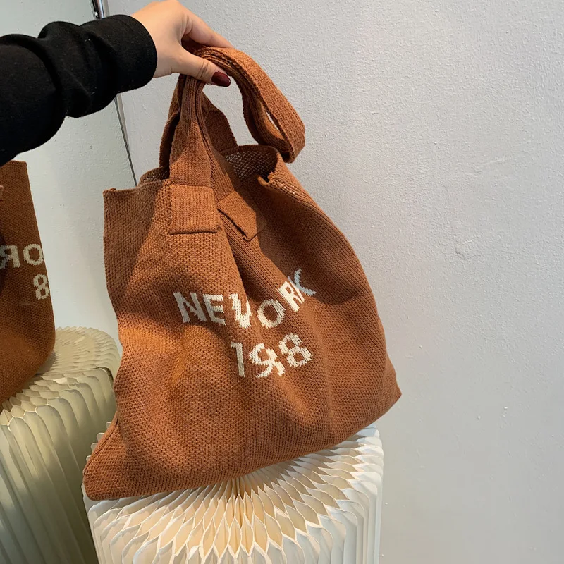 

knitting Bucket Bags for Women High Capacity Hand Woven Bag Wool Knitted Women's Shoulder Bag Clutch Ins Wild Female Tote Bag