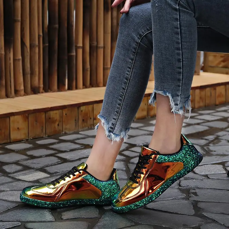 Светоотражающие кроссовки для тренировок женские из искусственной кожи