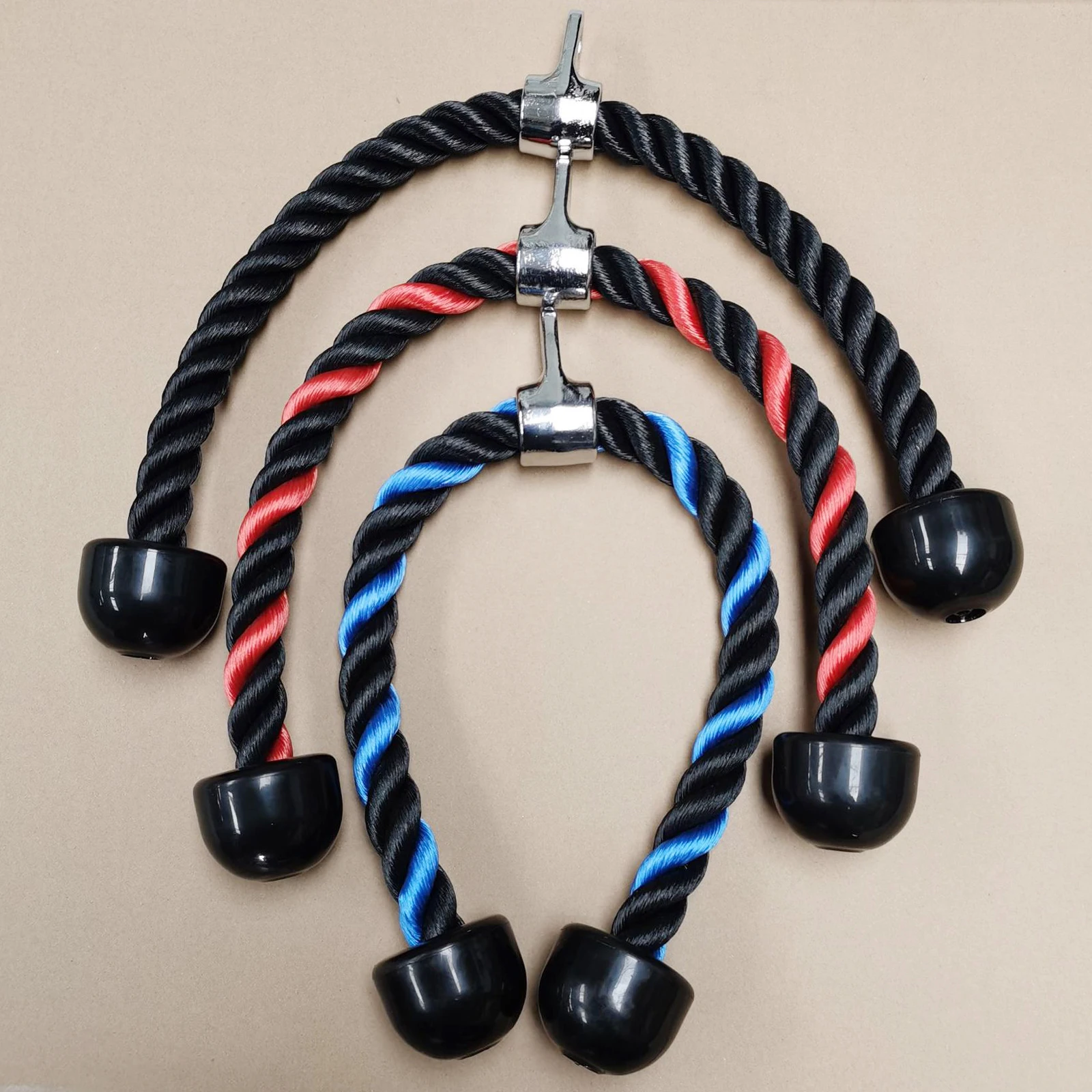 Трос для трицепса с карабином тренажер тренажерного зала