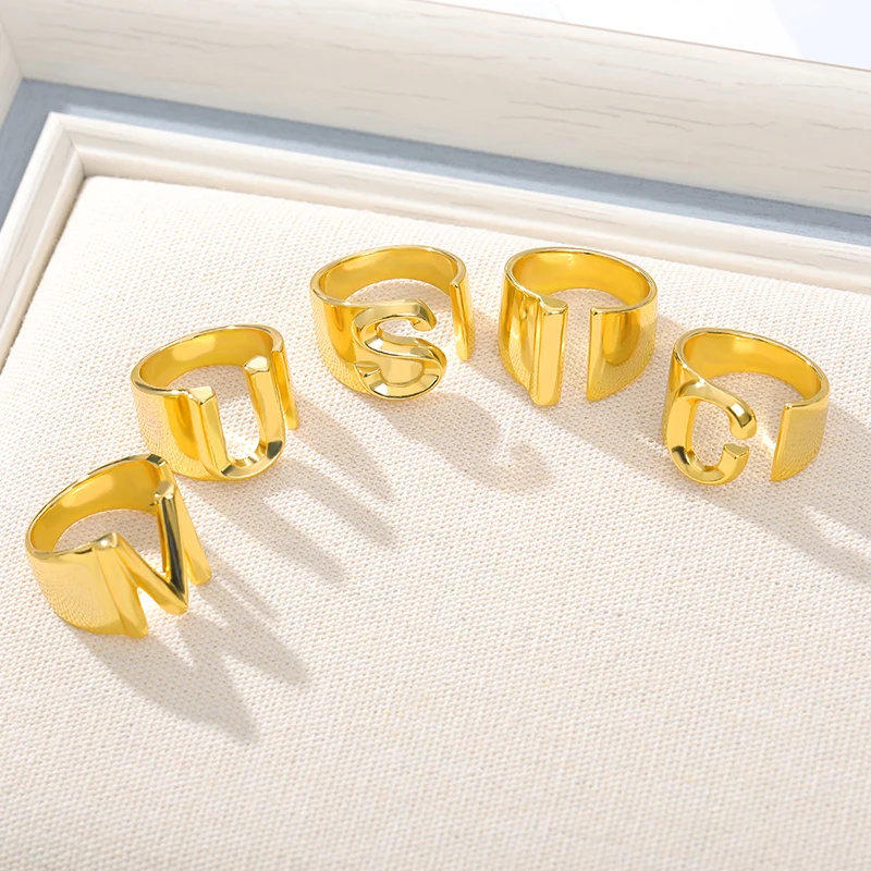 Полые стекируемые A-Z с инициалами насквозь кольца золото козырьком массивное