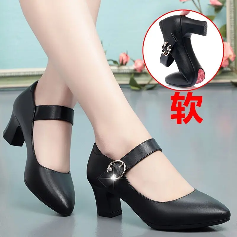 

Women Classic Light Weight Round Toe Black Pu Leather Square Heel Pumps for Office Lady