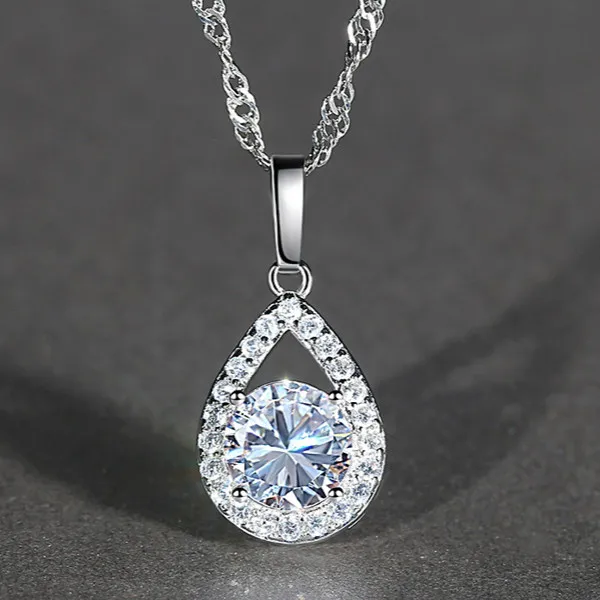 Женское ожерелье с подвеской в виде капли воды циркониевое белое кубическим