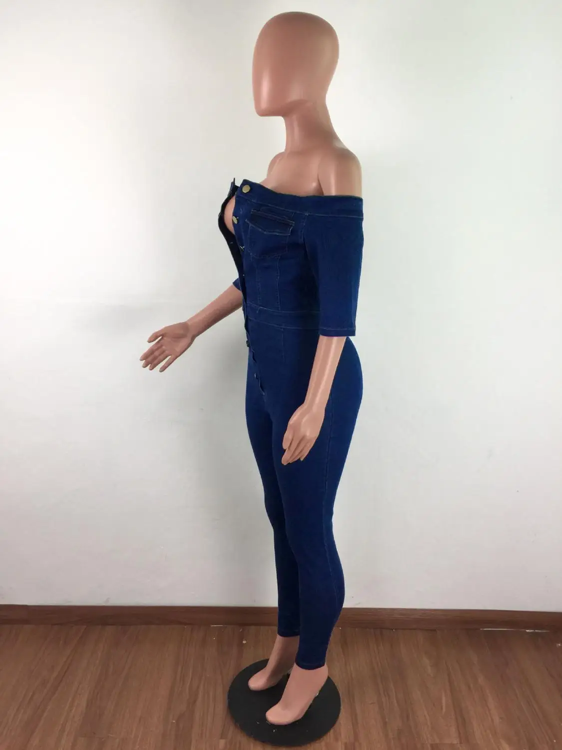 

The new line of strapless one-word shoulder slim jumpsuit jeans sexy casual jumpsuit jeans