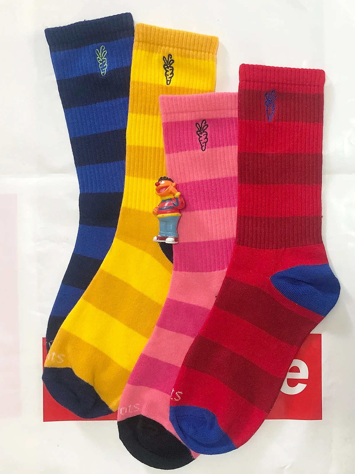 

Crew Street Fashion Socks Stripe Cartoon Hi Carrots Embroidery Cartoon Striped Colorful Carrot High Standard Sweet Sox Sokken