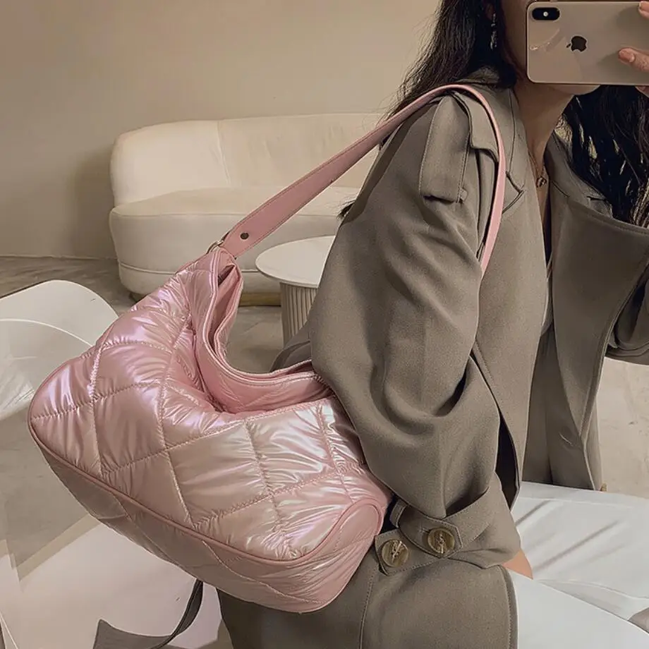 

Designer Lingge Padded Large Tote 2021 Winter Casual Down Cotton Women Shoulder Bags Waterproof Nylon Crossbody Bag Big Purses