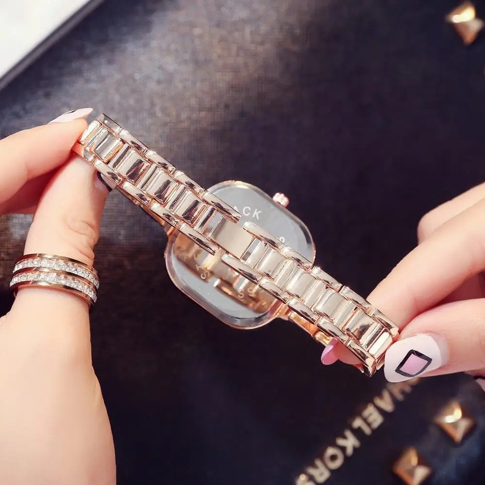

Nice The PopFashion Square Women Watches Rhinestone Dial Quartz Women Wrist Watches Luxury Elegant Girl Clock Reloj Mujer