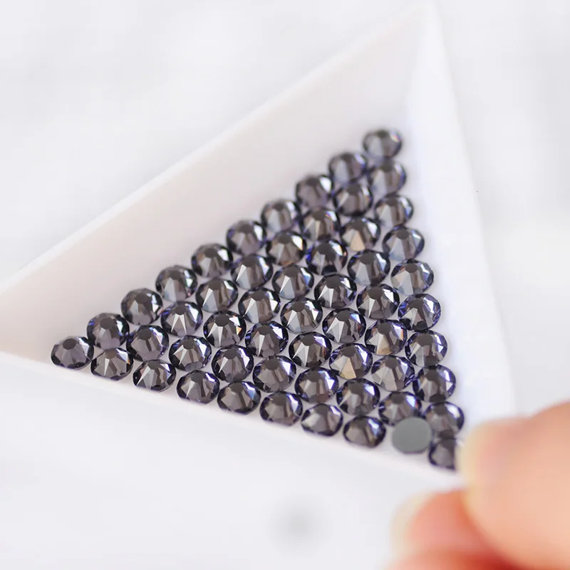 Стразы стеклянные с плоской задней поверхностью все размеры танзанит для одежды