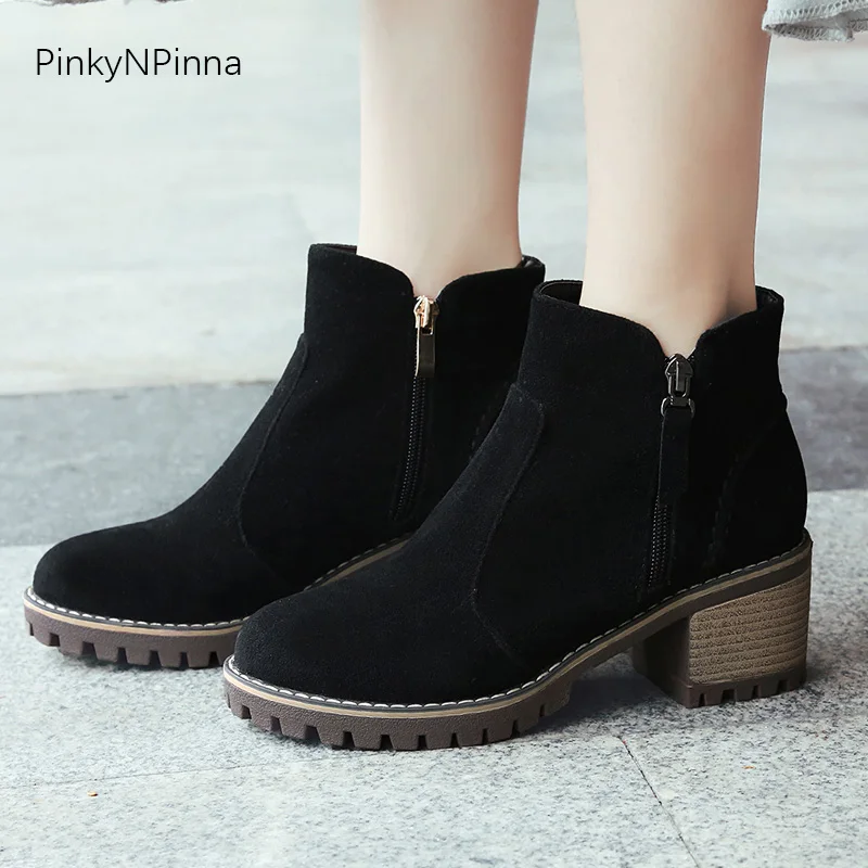 Женские зимние ботинки с подкладкой теплые на высоком массивном каблуке из флока