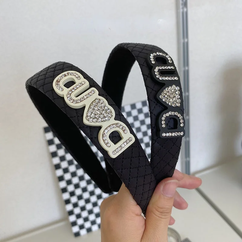 

Fashion Rhinestone Letters Headbands for Women Ins Hair Band Thick Sponge Pearl Satin Covered Resin Head Bands Hair Accessories