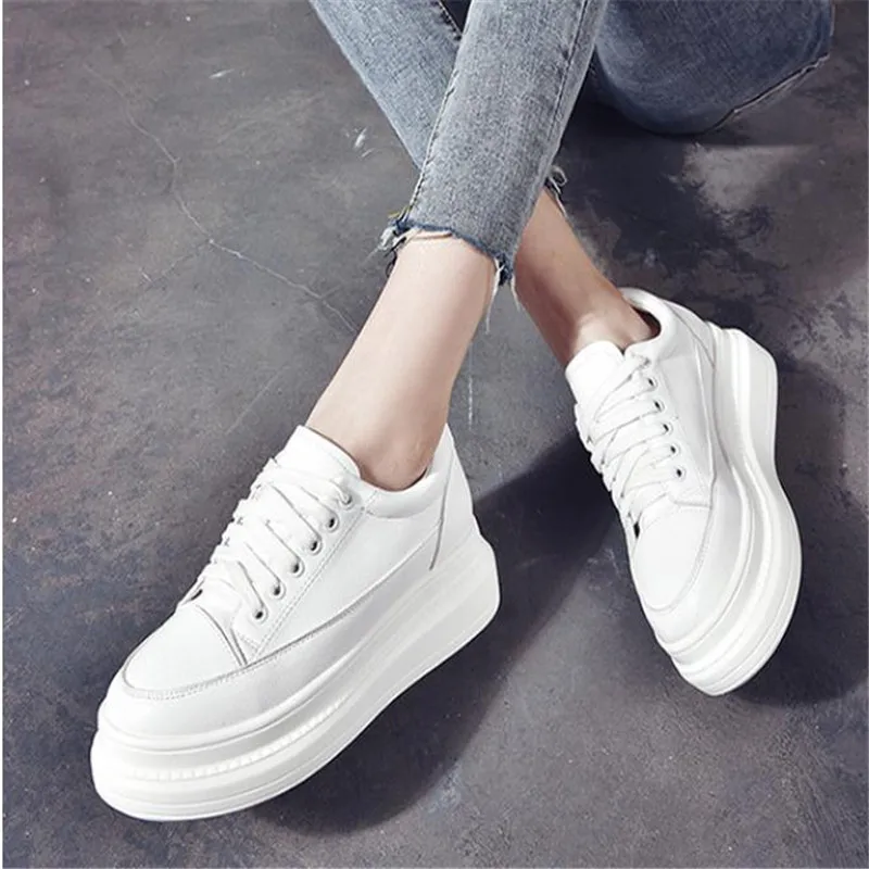 Новые модные женские кроссовки на платформе брендовая обувь увеличивающая рост