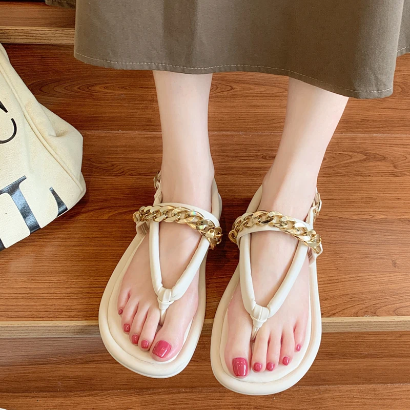 

Women Sandals Flat Pinched Toes Flip Flops Fashion Chain Buckle Design Vacation Beach Summer 2021 Casual Slippers Woman Shoes