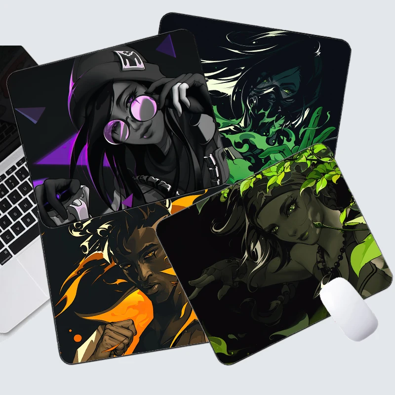 

Hot shooter game Valorant Mouse Pad Gaming Carpet Desk Mats Mouse Mat Office Laptop Mouse Mat Anti Slip Deskpad