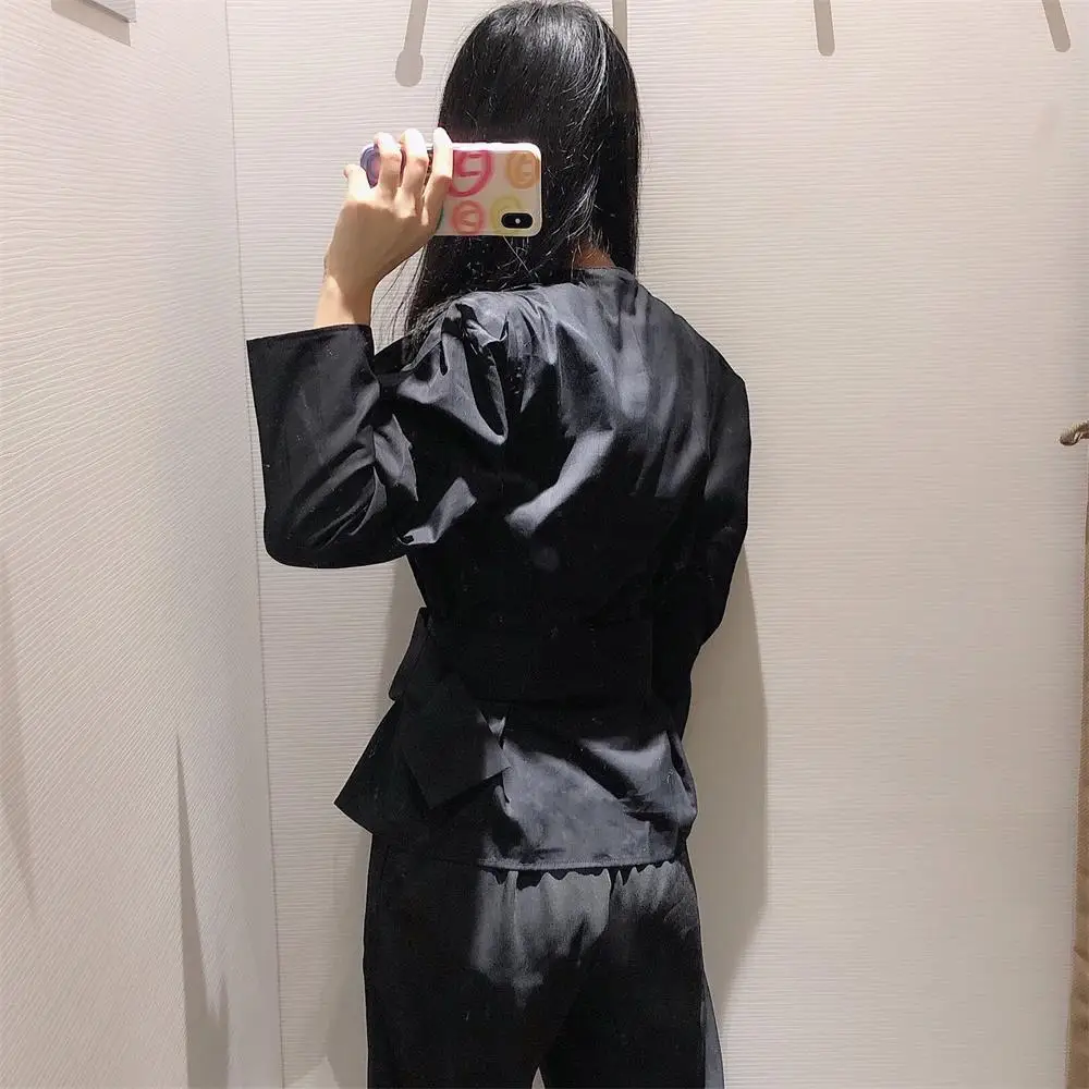 

2020 autumn new women French retro black slim long-sleeved V-neck poplin casual shirt with belt