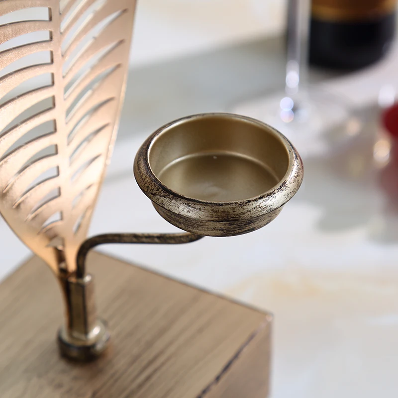 

Chinese Luxury Candle Holder Vintage Golden Metal Stand Candle Holder Gold European Square Interior Morrocan Lantern WB50ZT