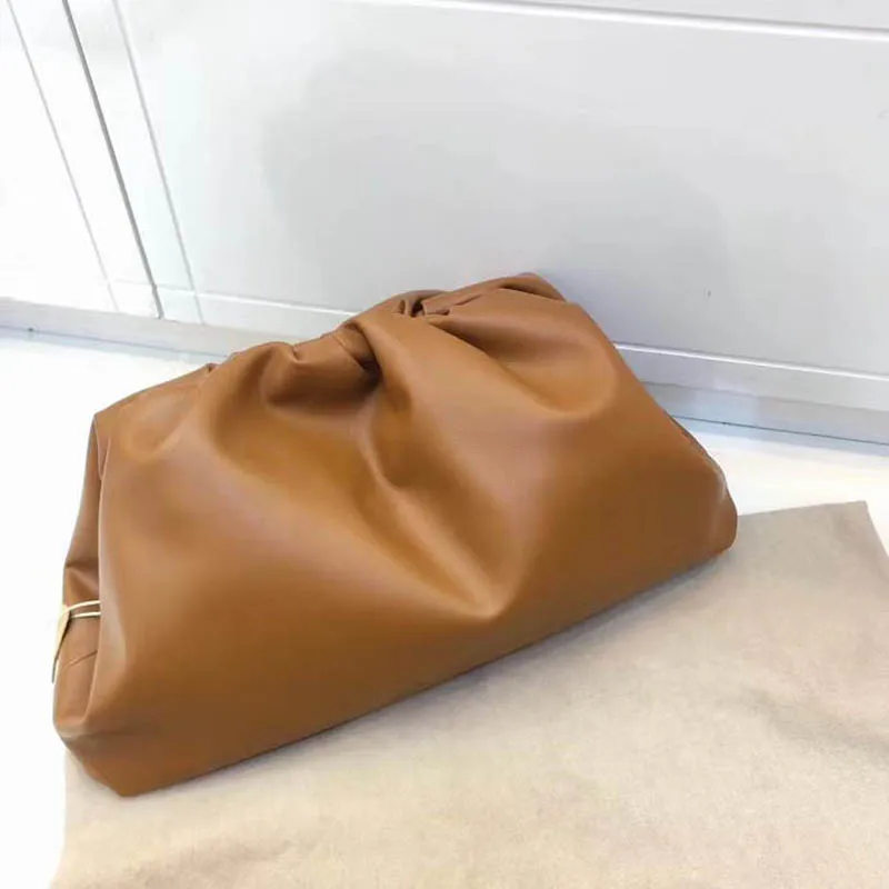 

Large capacity Womens Clutch Genuine Leather Purses Clutch bags fashion bag high quality ladies shopping bags women cloud bag