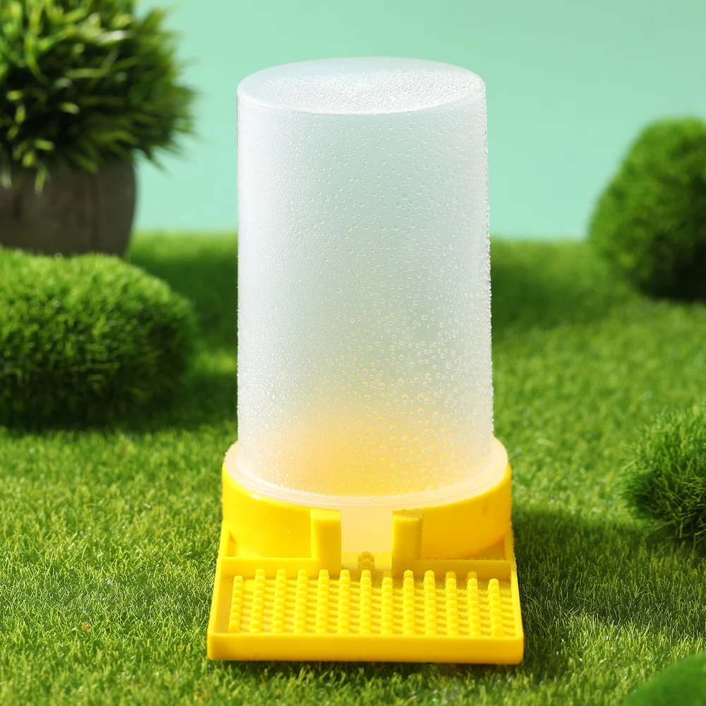 

Hemoton 2pcs Beekeeping Water Dispenser Bee Drinking Equipment Beehive Entrance Feeding Tool Nest Beekeeper Tools