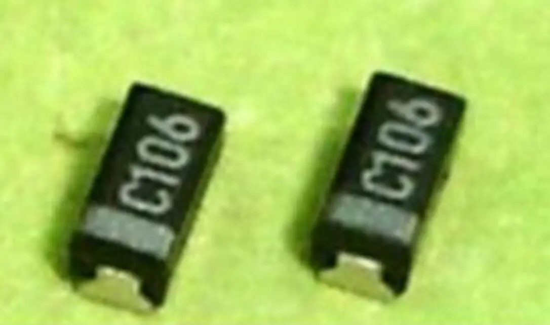 

100 PCS 10 UF / 16 V A 3216 Chip tantalo capacitor C106 SMD 16 V 10 UF 3216