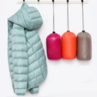 Осенне-зимний легкий пуховик, короткое пальто на белом утином пуху с капюшоном, большие размеры